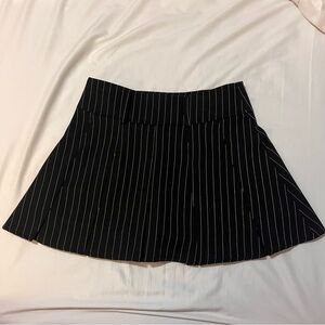 Chu Sau Beauty Black & White Pinstriped Pleated Skirt